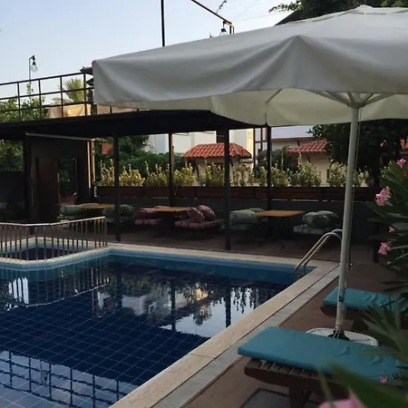 Отель Derin Luxury