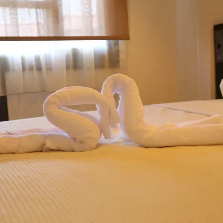 Отель Derin Luxury 2*
